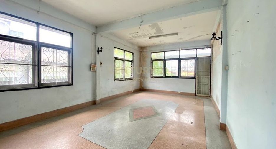 For rent retail Space in Bang Kho Laem, Bangkok