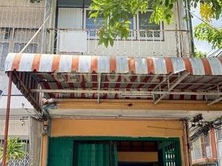 For rent retail Space in Bang Kho Laem, Bangkok
