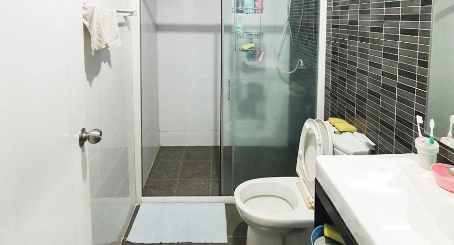 For sale 3 ベッドルーム townhouse in Mueang Nonthaburi, Nonthaburi