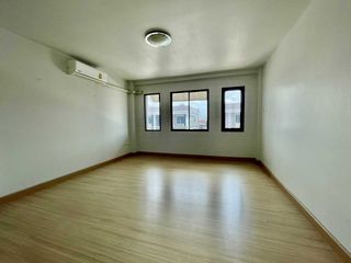 For rent 4 bed retail Space in Khlong Sam Wa, Bangkok