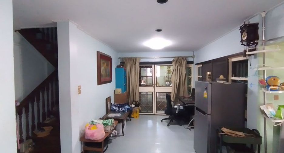For sale 5 bedrooms house in Thawi Watthana, Bangkok