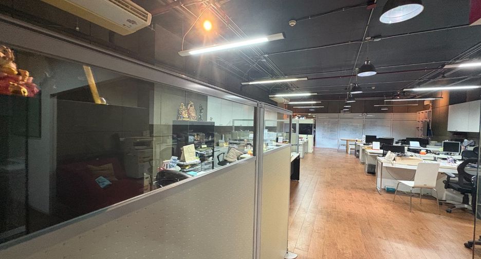 À vendre bureau à Khlong Toei, Bangkok