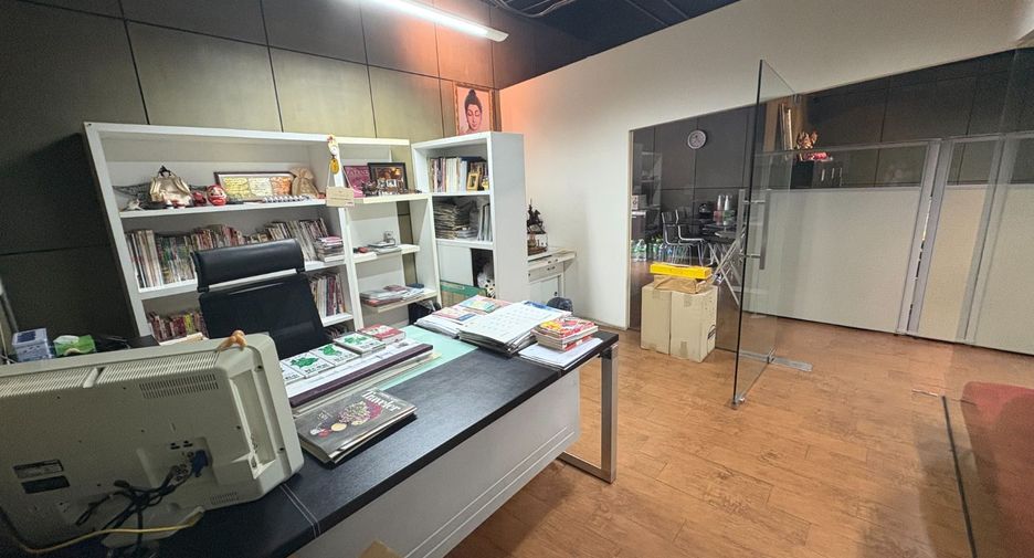 À vendre bureau à Khlong Toei, Bangkok