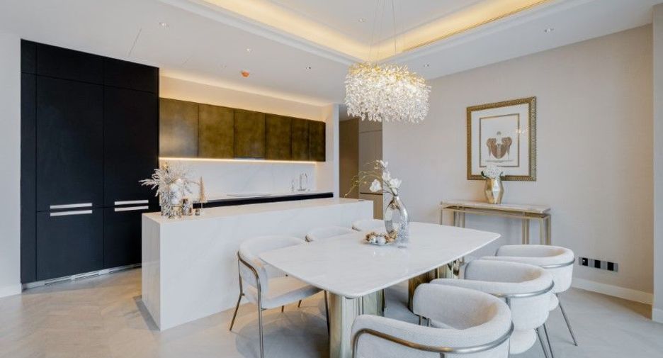 For sale 2 bedrooms condo in Sathon, Bangkok