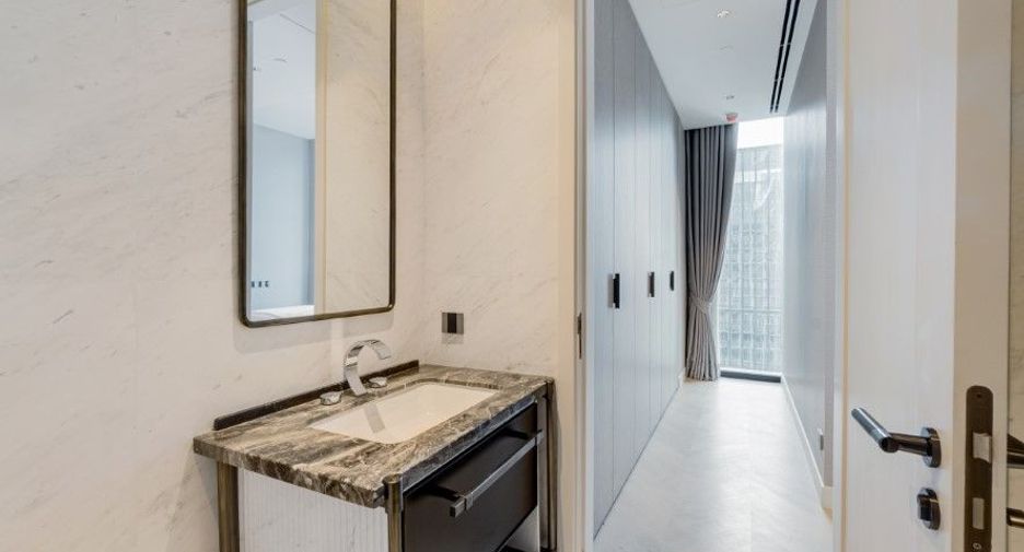 For sale 2 bedrooms condo in Sathon, Bangkok