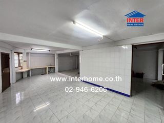 For sale 6 bed retail Space in Krathum Baen, Samut Sakhon