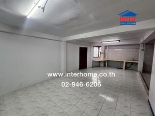 For sale 6 bed retail Space in Krathum Baen, Samut Sakhon