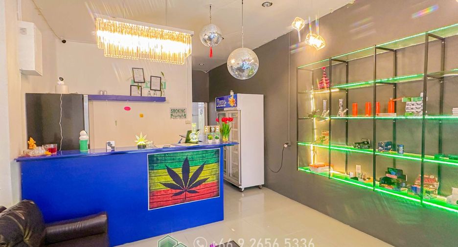For sale 3 bedrooms retail Space in Bang Lamung, Chonburi