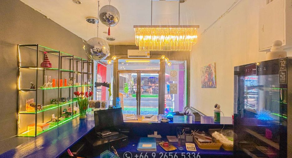 For sale 3 bedrooms retail Space in Bang Lamung, Chonburi
