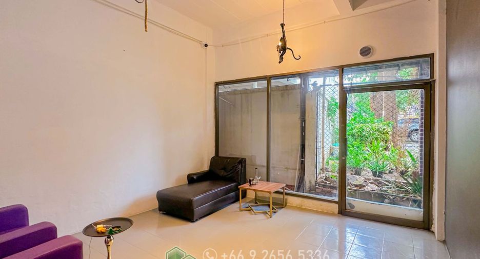For sale 3 bedrooms retail Space in Bang Lamung, Chonburi