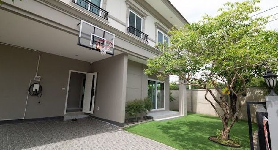 For sale 4 bedrooms house in Khlong Luang, Pathum Thani