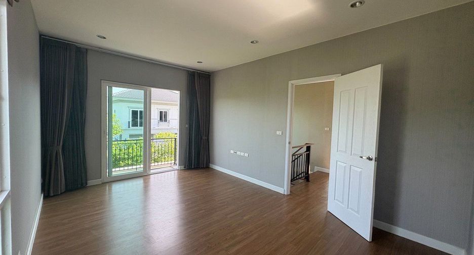 For sale 4 bedrooms house in Khlong Luang, Pathum Thani