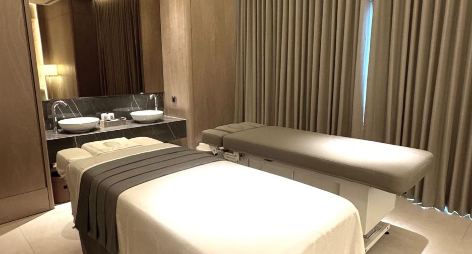 For sale 2 bedrooms condo in Sathon, Bangkok