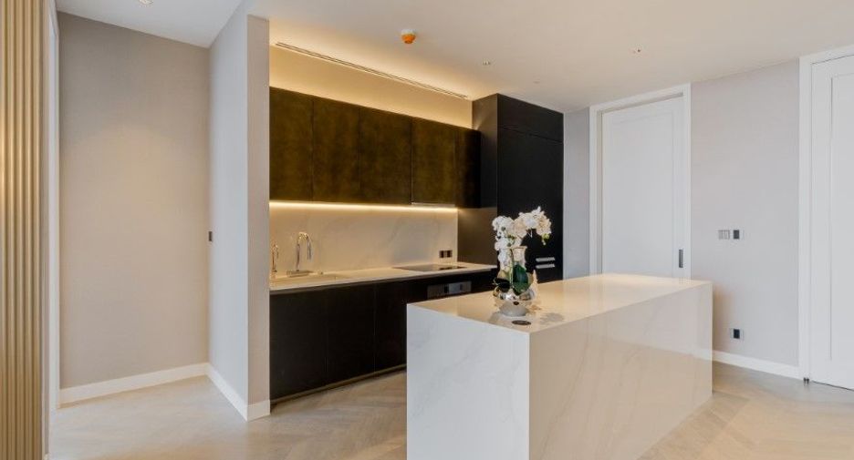 For sale 2 bedrooms condo in Sathon, Bangkok