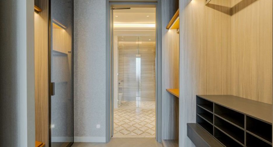 For sale 2 bedrooms condo in Sathon, Bangkok