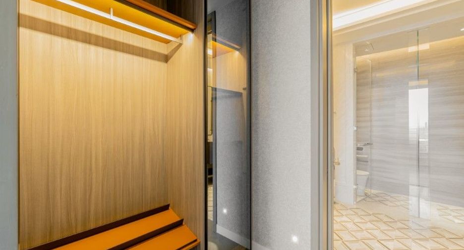 For sale 2 bedrooms condo in Sathon, Bangkok