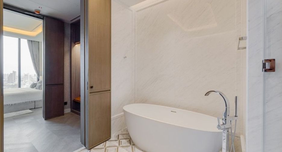For sale 2 bedrooms condo in Sathon, Bangkok