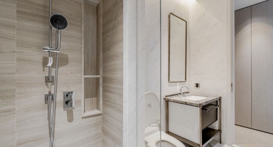 For sale 2 bedrooms condo in Sathon, Bangkok