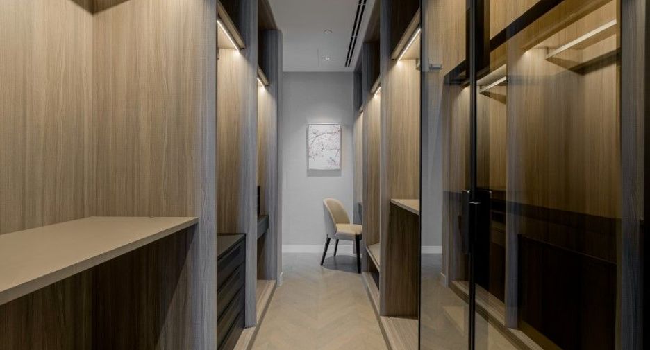 For sale 3 bedrooms condo in Sathon, Bangkok