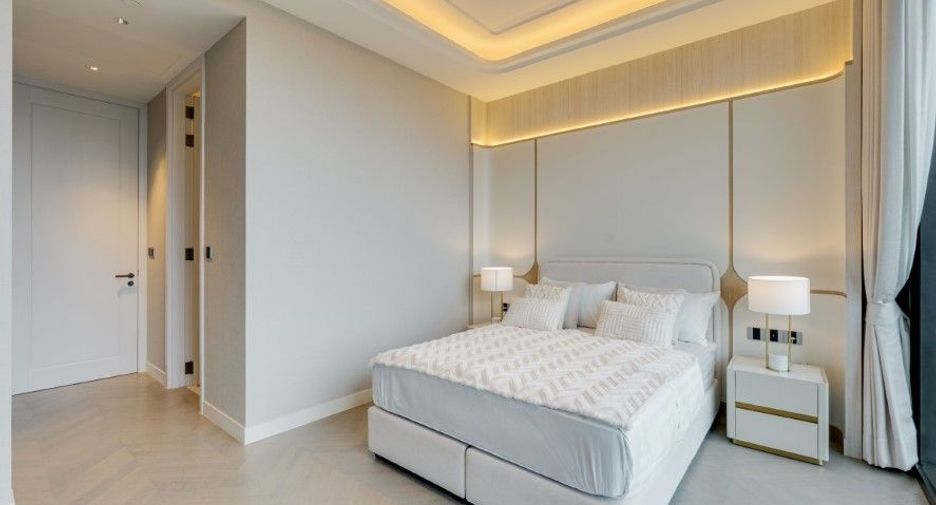 For sale 3 bedrooms condo in Sathon, Bangkok