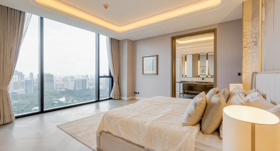 For sale 3 bedrooms condo in Sathon, Bangkok