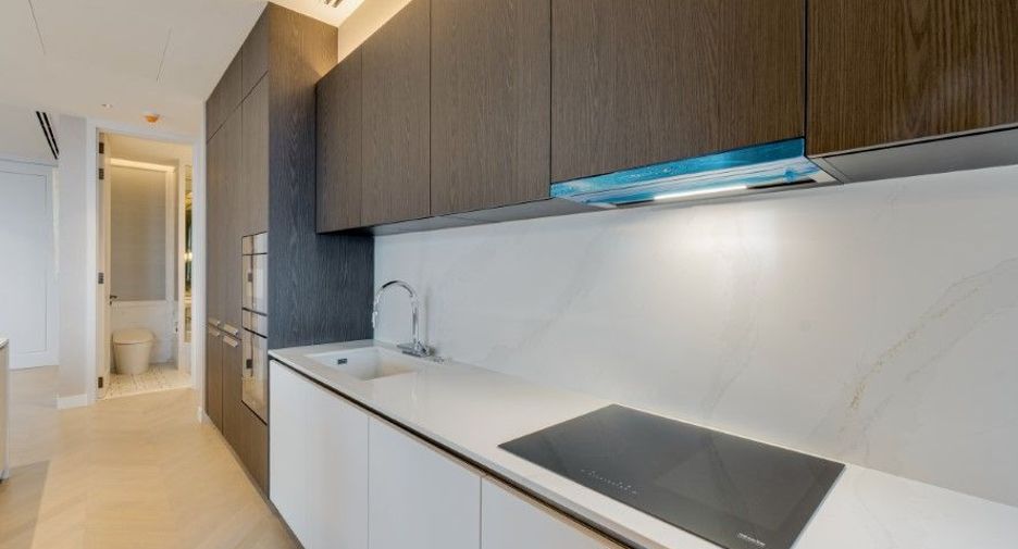 For sale 3 bedrooms condo in Sathon, Bangkok