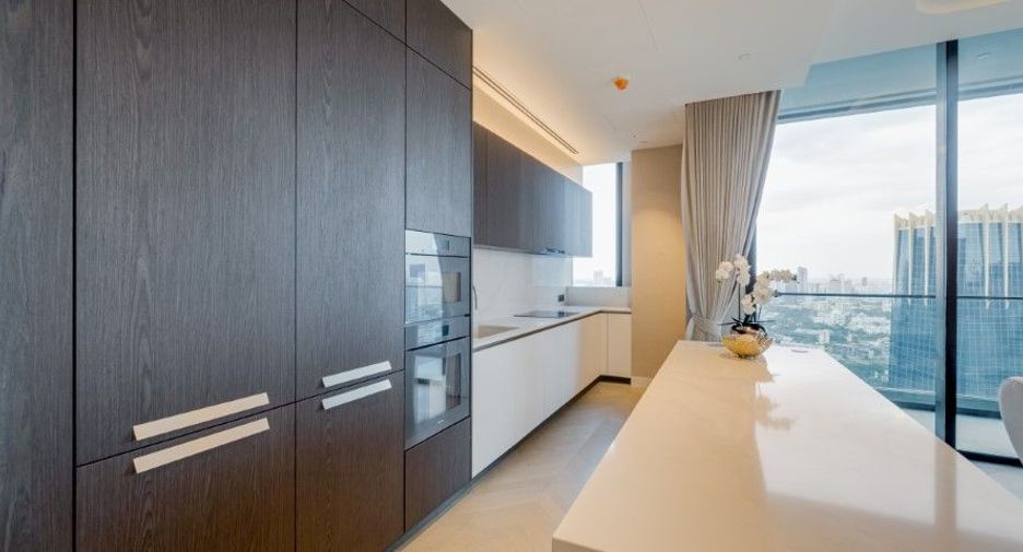 For sale 3 bedrooms condo in Sathon, Bangkok