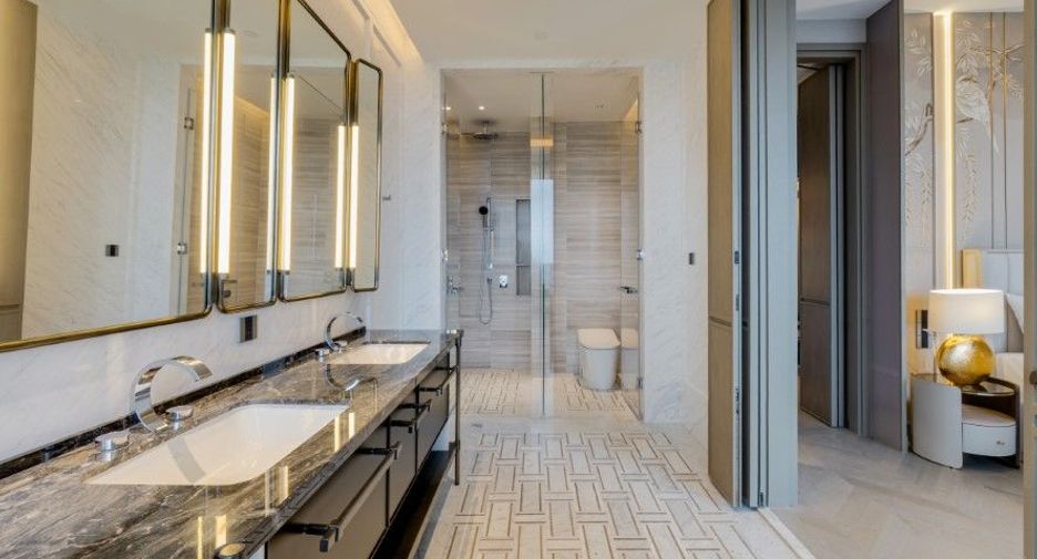 For sale 3 bedrooms condo in Sathon, Bangkok