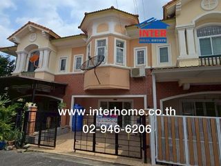 For sale 3 bed townhouse in Lam Luk Ka, Pathum Thani