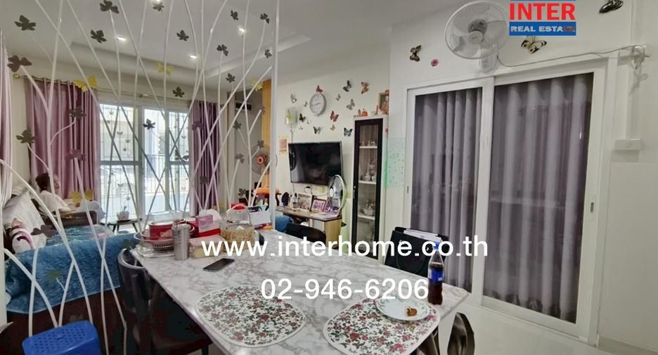 For sale 4 bedrooms townhouse in Khlong Sam Wa, Bangkok