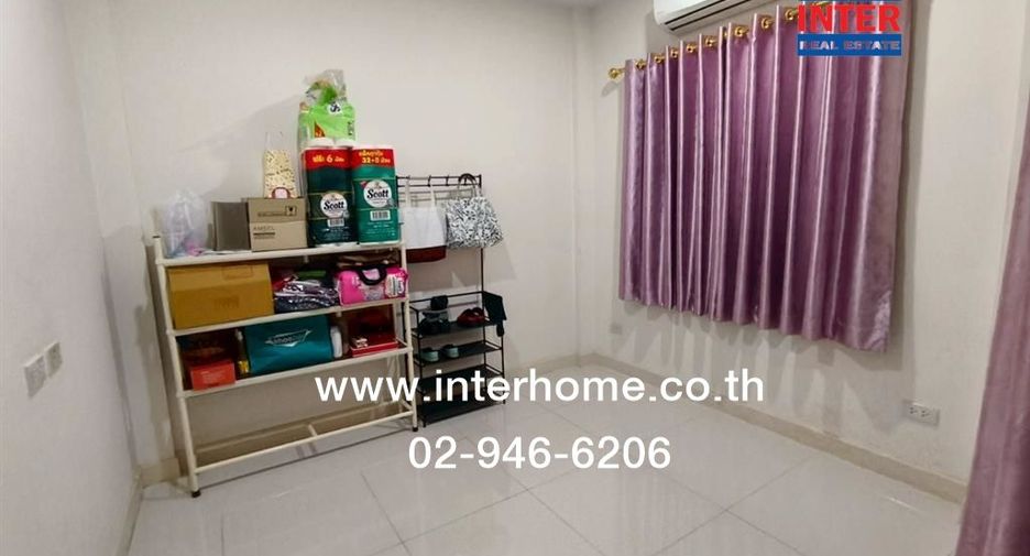 For sale 4 bedrooms townhouse in Khlong Sam Wa, Bangkok