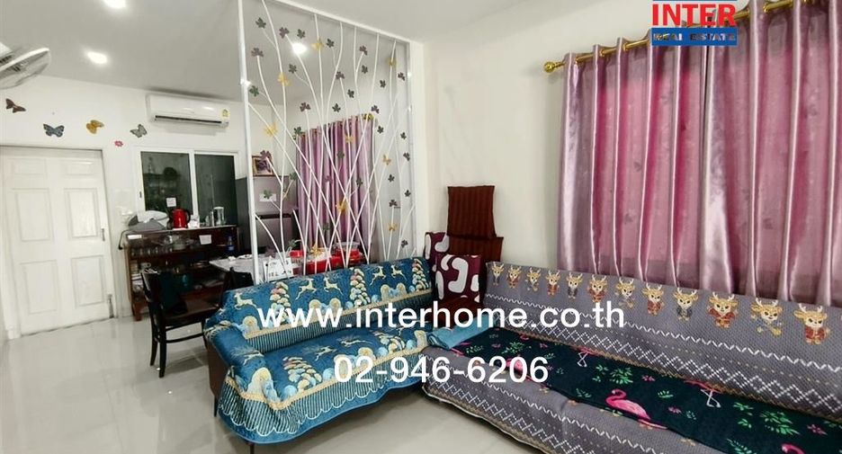 For sale 4 bedrooms townhouse in Khlong Sam Wa, Bangkok
