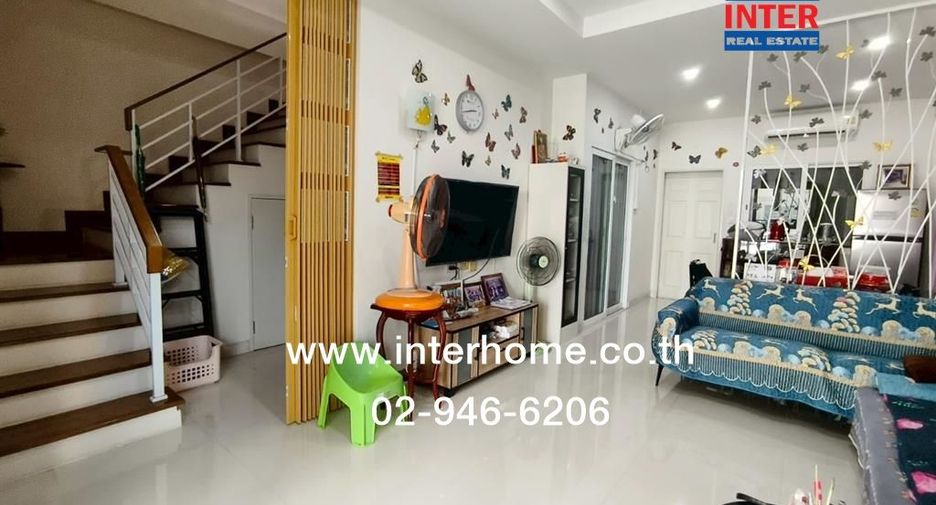 For sale 4 bedrooms townhouse in Khlong Sam Wa, Bangkok