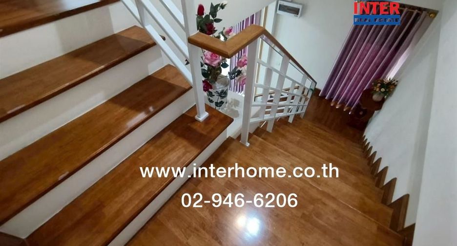 For sale 4 bedrooms townhouse in Khlong Sam Wa, Bangkok