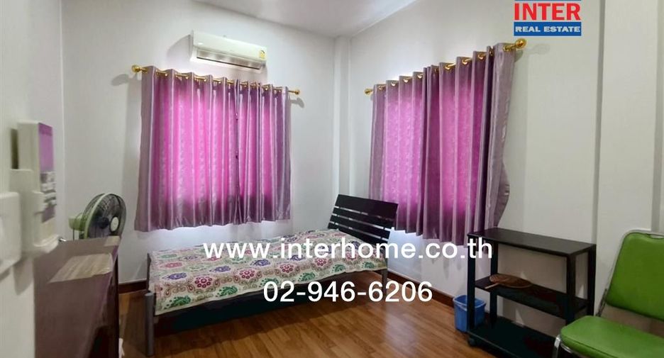 For sale 4 bedrooms townhouse in Khlong Sam Wa, Bangkok