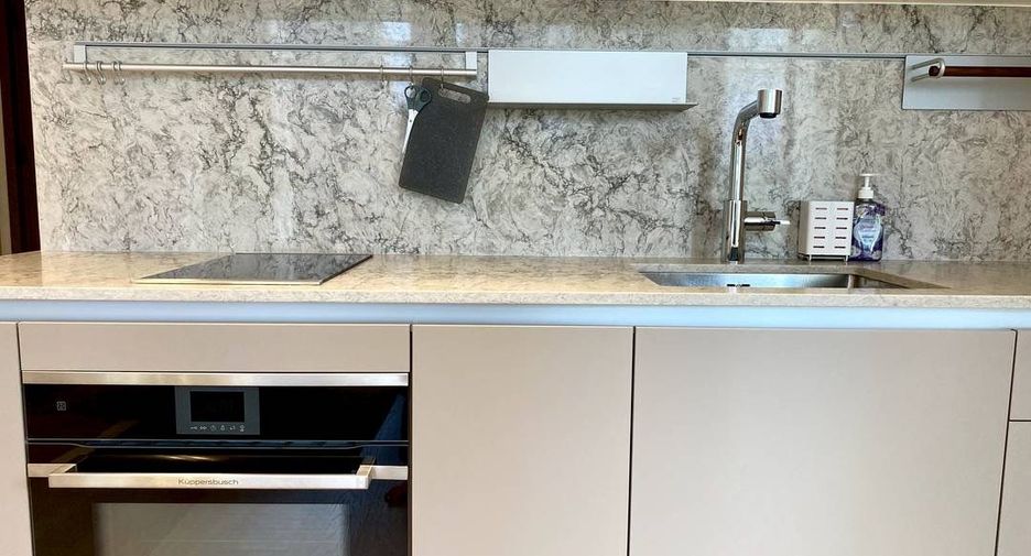 For rent and for sale 1 bed condo in Pathum Wan, Bangkok