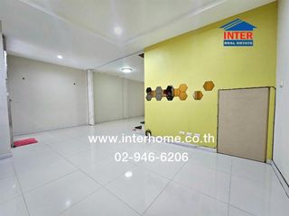 For sale 3 bed townhouse in Lam Luk Ka, Pathum Thani