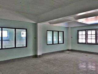 For sale 1 bed retail Space in Tha Tako, Nakhon Sawan