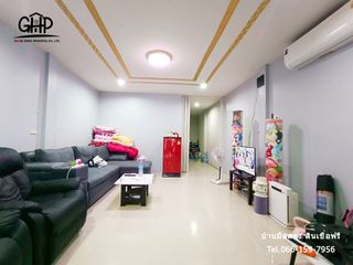 For sale 2 bed townhouse in Mueang Suphanburi, Suphan Buri