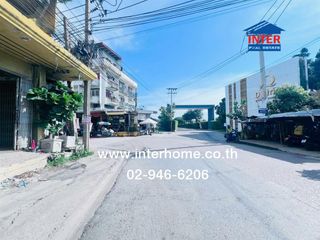 For sale 3 Beds retail Space in Phra Pradaeng, Samut Prakan