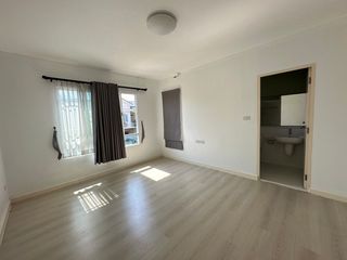 For rent and for sale 2 bedrooms townhouse in Phra Samut Chedi, Samut Prakan
