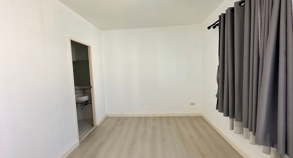 For rent and for sale 2 bedrooms townhouse in Phra Samut Chedi, Samut Prakan