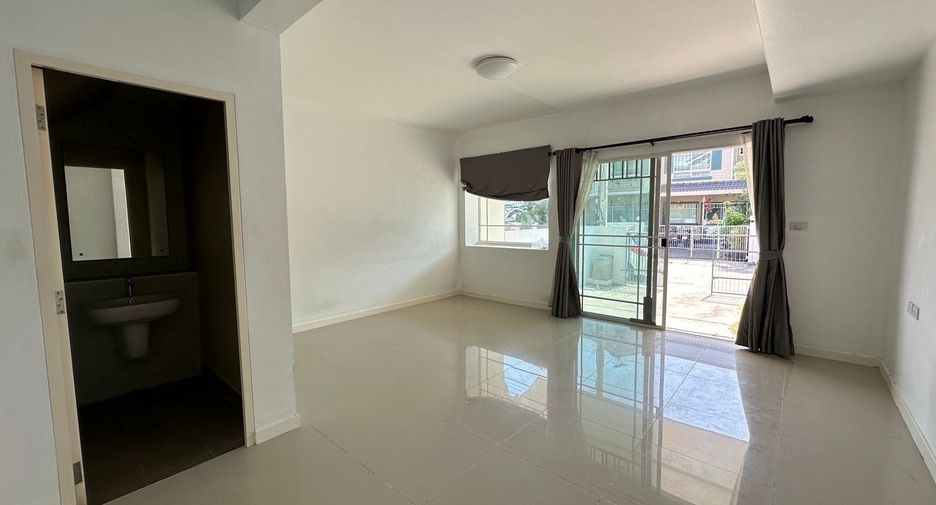 For rent and for sale 2 bedrooms townhouse in Phra Samut Chedi, Samut Prakan