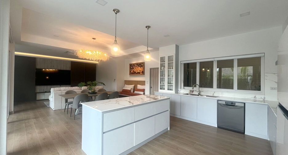 For sale 5 ベッドルーム house in Mueang Chiang Mai, Chiang Mai