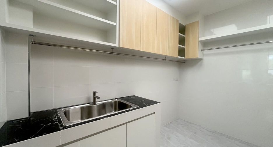 For sale 5 ベッドルーム house in Mueang Chiang Mai, Chiang Mai