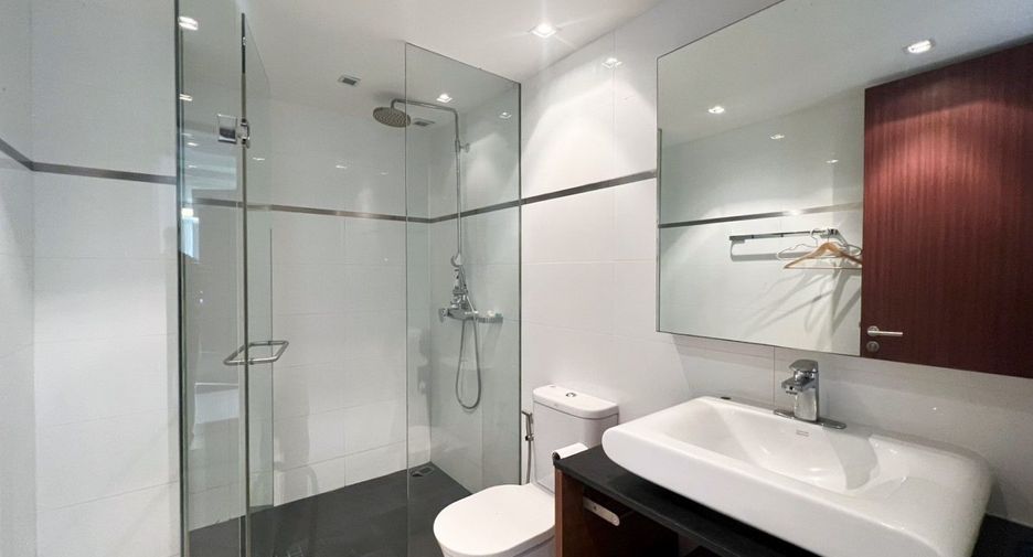 Condo en alquiler de 3 habitaciones en Phaya Thai, Bangkok
