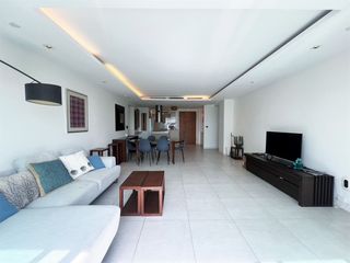 For rent 3 Beds condo in Phaya Thai, Bangkok