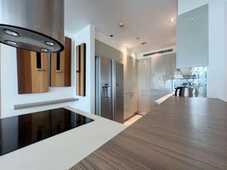 For rent 3 Beds condo in Phaya Thai, Bangkok