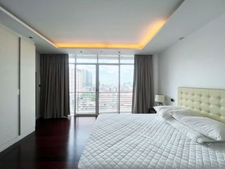 For rent 3 Beds condo in Phaya Thai, Bangkok