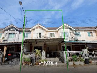 À vendre 3 chambres maison de ville à Bang Phli, Samut Prakan